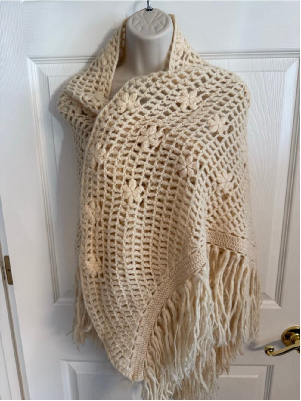 Vintage 70s Rosanna Hand Loomed Virgin Wool Open Knit Boho Fringe Shawl Poncho M